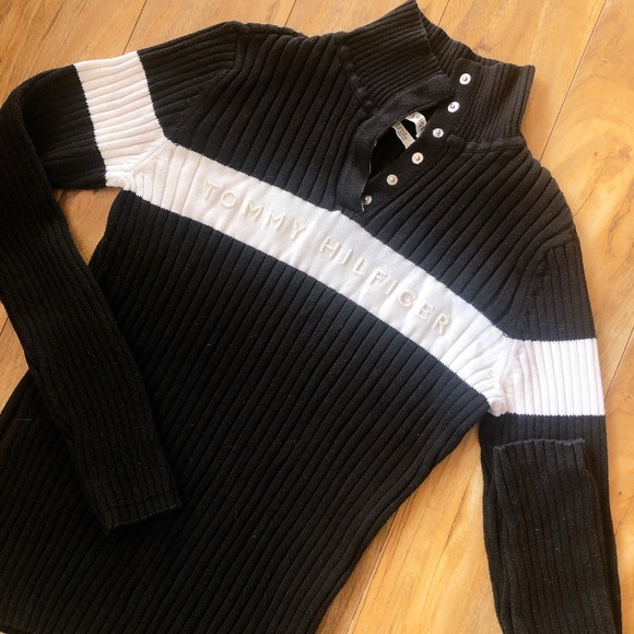 VINTAGE Tommy Hilfiger Mock Neck Sweater💯🔥 - Picture 3 of 16